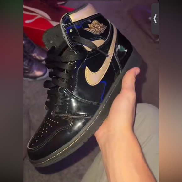 Selling my air jordan’s 1